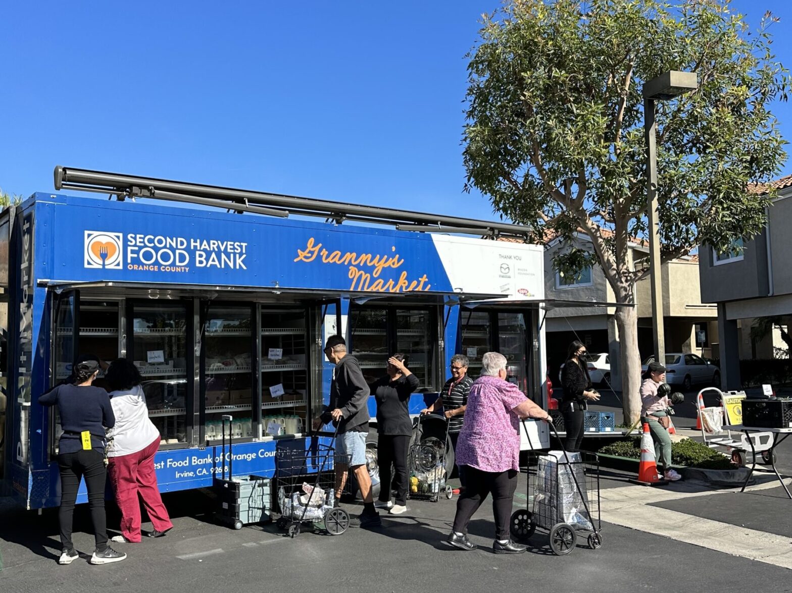 Park it Market Senior Mobile Pantry Second Harvest Food Bank Orange County