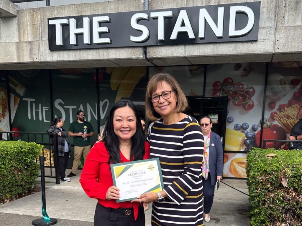 alt="Dr. Claudia Lee, Goldest West College VP, Student Services and Claudia Bonilla Keller, SHFB CEO"