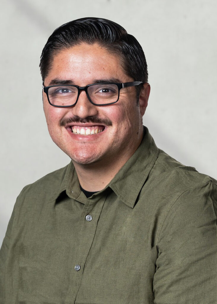 Alva Santiago Headshot